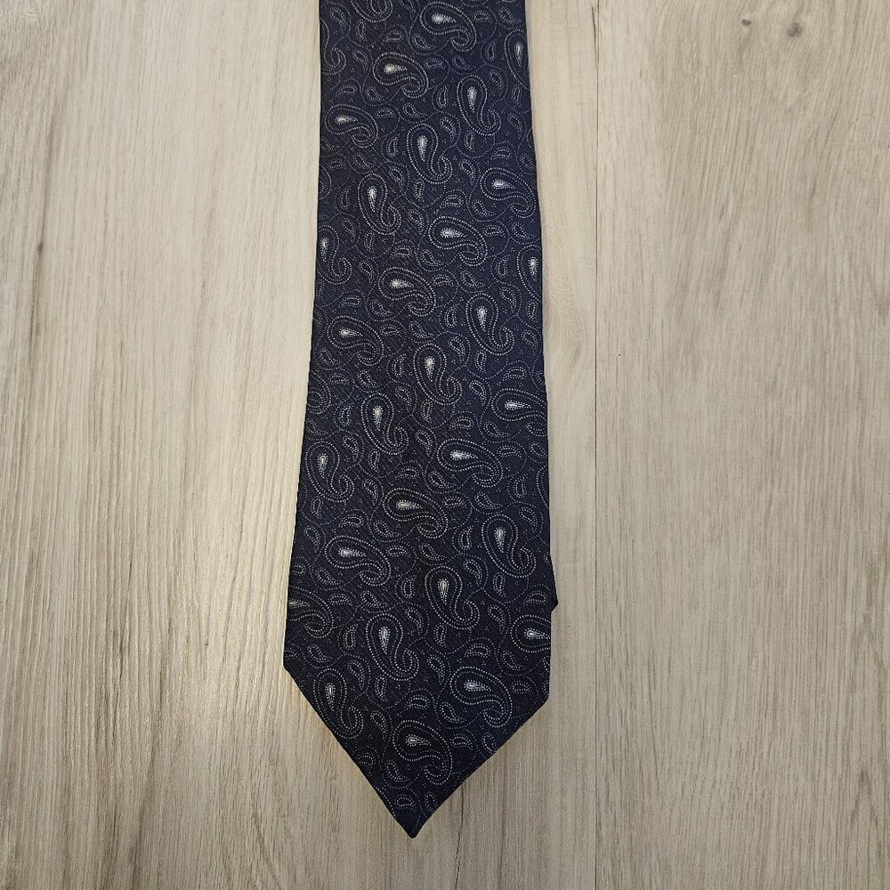 Nautica Blue Gray Navy Paisley Print Silk Tie
